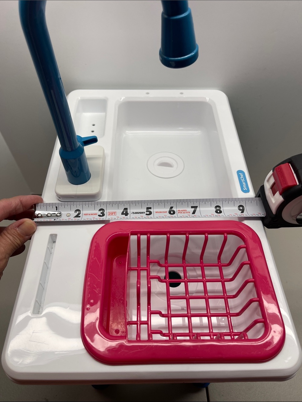 Kids Play Sink - Blue, White & Pink Pretend Kitchen Sink - Picture 4 of 6